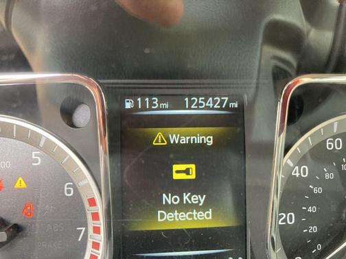 2017 Nissan Titan SV