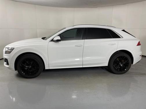 Carrara White 2023 Audi Q8 55 Premium