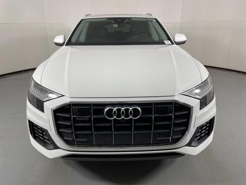 Carrara White 2023 Audi Q8 55 Premium
