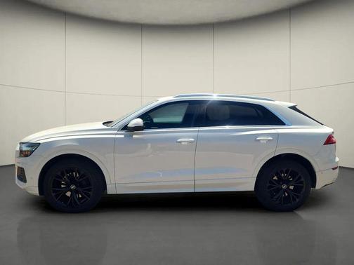 Carrara White 2023 Audi Q8 55 Premium