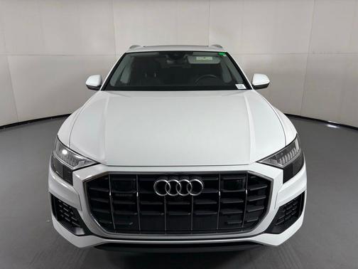 Carrara White 2023 Audi Q8 55 Premium