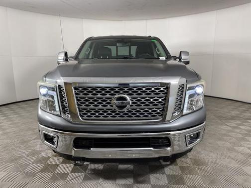 2017 Nissan Titan XD SL
