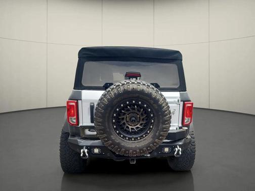 Oxford White 2022 Ford Bronco Black Diamond