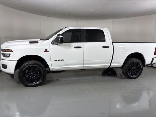 2026 RAM 3500 Big Horn Crew Cab 4x4 6'4' Box