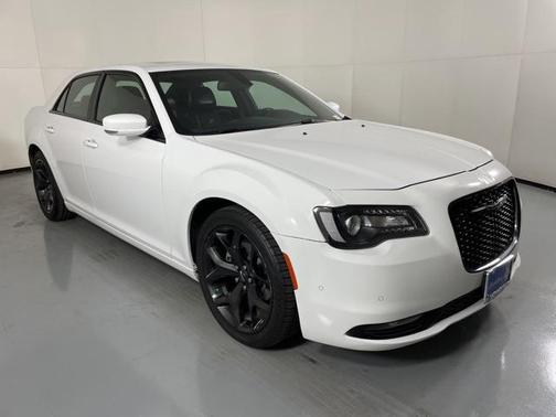 2022 Chrysler 300 S