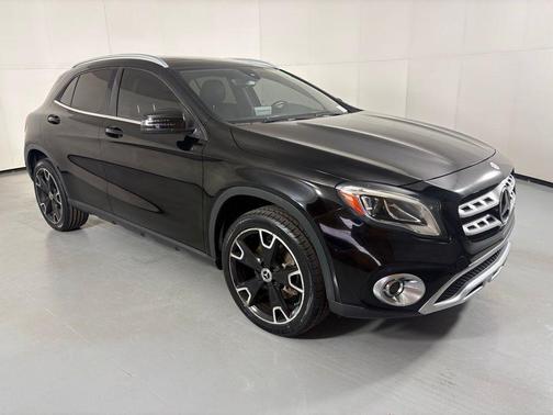 Night Black 2018 Mercedes-Benz GLA 250 Base