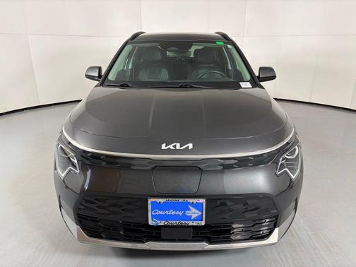 Graphite Gray 2024 Kia Niro EV Wind