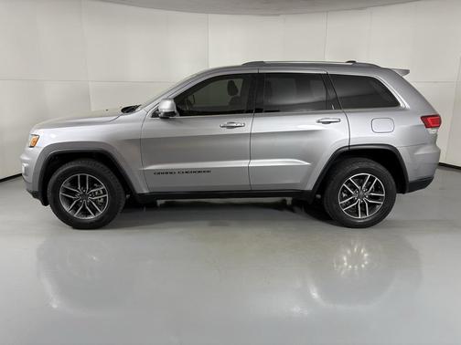 2020 Jeep Grand Cherokee Laredo