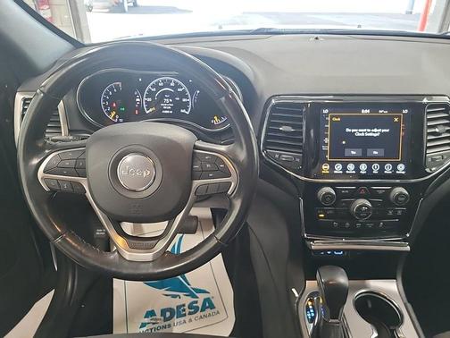 2020 Jeep Grand Cherokee Laredo