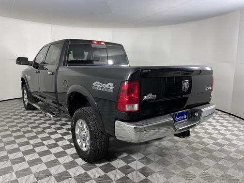 Brilliant Black Crystal Pearlcoat 2018 RAM 2500 Big Horn Crew Cab 4x4 6'4' Box