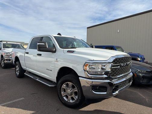 2024 RAM 2500 Big Horn Crew Cab 4x4 6'4' Box