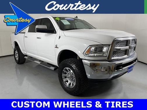 2017 RAM 2500 Laramie Crew Cab 4x4 6'4' Box