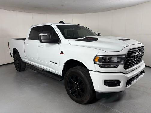 Bright White Clearcoat 2023 RAM 2500 Laramie Crew Cab 4x4 6'4' Box
