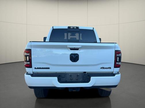Bright White Clearcoat 2023 RAM 2500 Laramie Crew Cab 4x4 6'4' Box