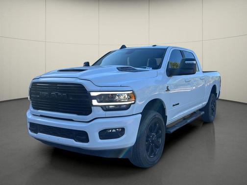 Bright White Clearcoat 2023 RAM 2500 Laramie Crew Cab 4x4 6'4' Box