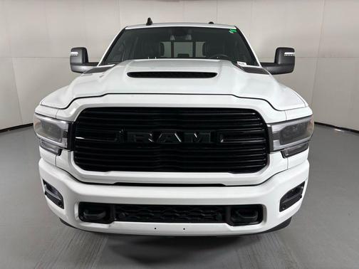 Bright White Clearcoat 2023 RAM 2500 Laramie Crew Cab 4x4 6'4' Box