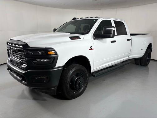 2026 RAM 3500 Tradesman Crew Cab 4x4 8' Box