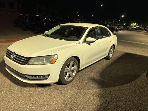 2012 Volkswagen Passat 2.5 SE