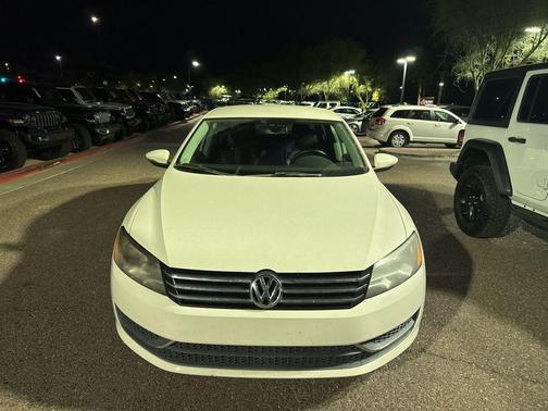 2012 Volkswagen Passat 2.5 SE
