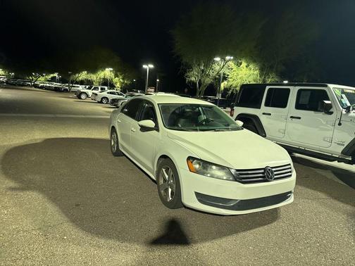 2012 Volkswagen Passat 2.5 SE