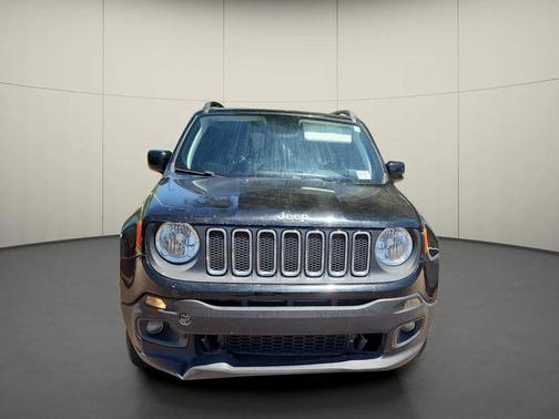 Black 2018 Jeep Renegade Latitude