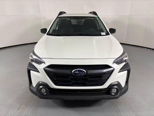 Crystal White Pearl 2025 Subaru Outback Premium
