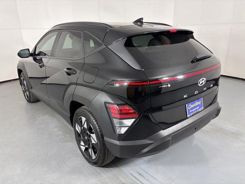 Abyss Black Pearl 2025 Hyundai KONA SEL