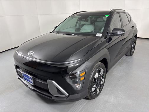 Abyss Black Pearl 2025 Hyundai KONA SEL
