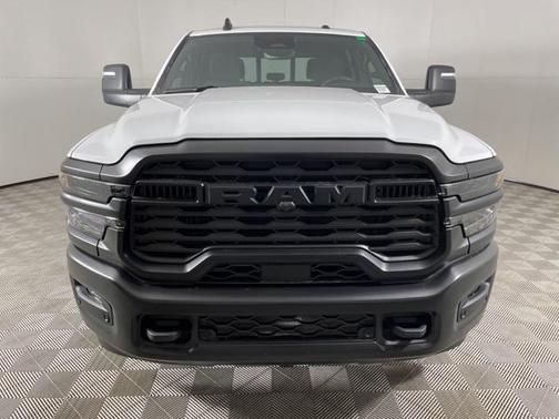 2025 RAM 2500 Tradesman Crew Cab 4x2 6'4' Box