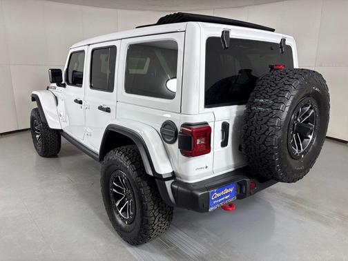 Bright White Clearcoat 2026 Jeep Wrangler Rubicon
