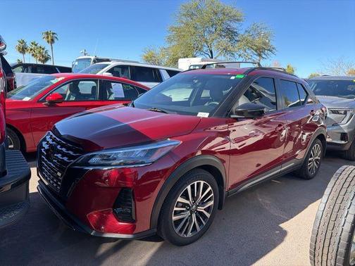 2021 Nissan Kicks SR