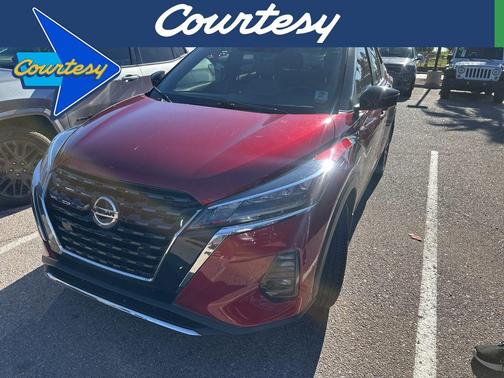 2021 Nissan Kicks SR