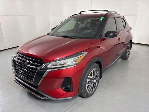 2021 Nissan Kicks SR