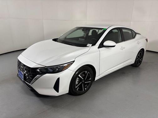 Aspen White Tricoat 2024 Nissan Sentra SV