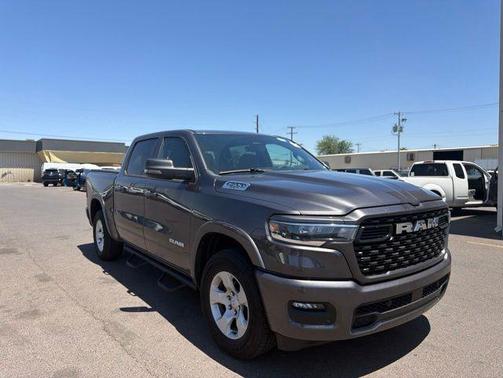 Granite Crystal Metallic Clearcoat 2025 RAM 1500 Big Horn/Lone Star