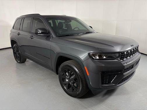 2026 Jeep Grand Cherokee Altitude