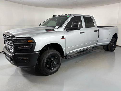 2026 RAM 3500 Tradesman Crew Cab 4x4 8' Box