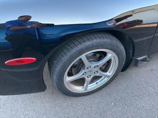 2003 Chevrolet Corvette Base