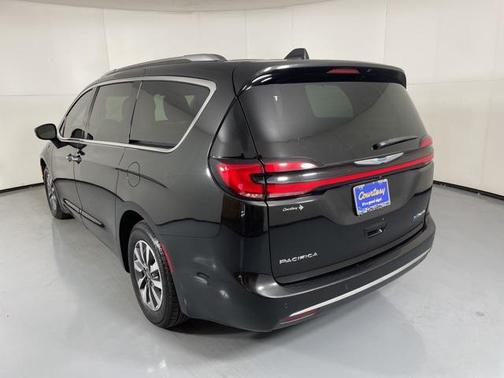 2021 Chrysler Pacifica Hybrid Touring L