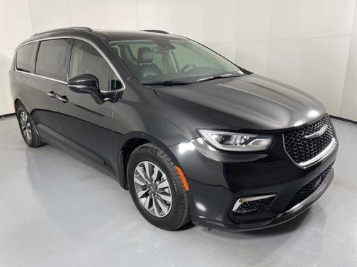 2021 Chrysler Pacifica Hybrid Touring L