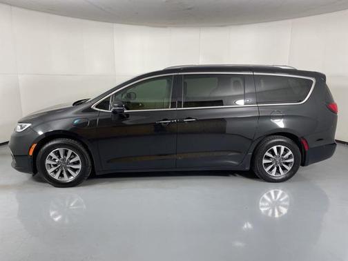 2021 Chrysler Pacifica Hybrid Touring L
