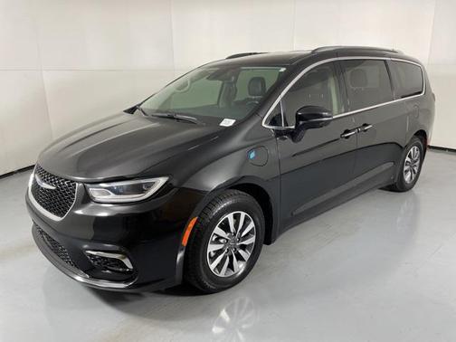 2021 Chrysler Pacifica Hybrid Touring L