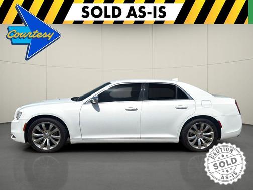 2019 Chrysler 300 Touring