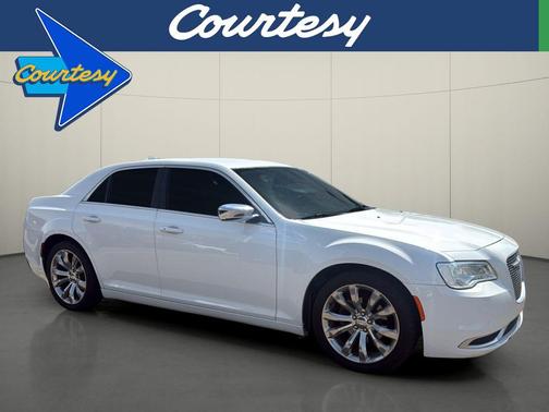 Bright White Clearcoat 2019 Chrysler 300 Touring