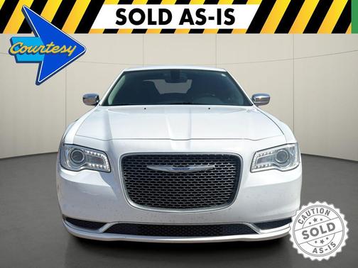 2019 Chrysler 300 Touring