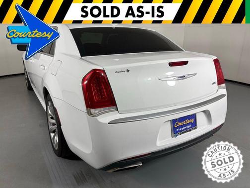 2019 Chrysler 300 Touring