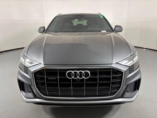 Daytona Gray Pearl Effect 2020 Audi Q8 55 Premium Plus
