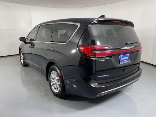 2025 Chrysler Pacifica L