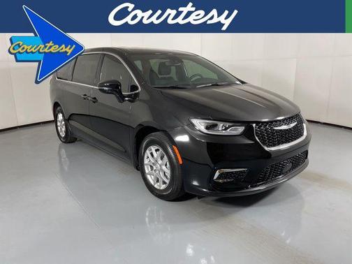 2025 Chrysler Pacifica L