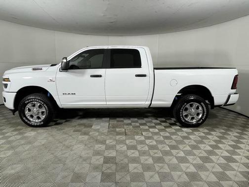 2025 RAM 2500 Big Horn Crew Cab 4x4 6'4' Box
